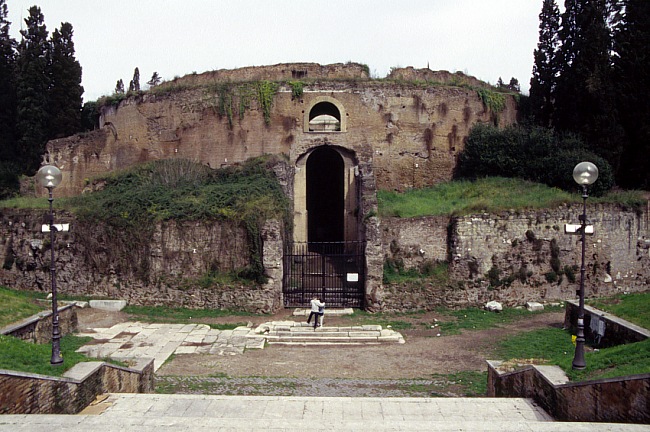 Porte aperte al Mausoleo di Augusto