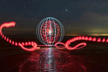 Light Temporary Beach: in mostra le istallazioni di luce e musica al Karma Beach Park